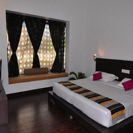 The Saneer Jaipur Hotell Exteriör bild