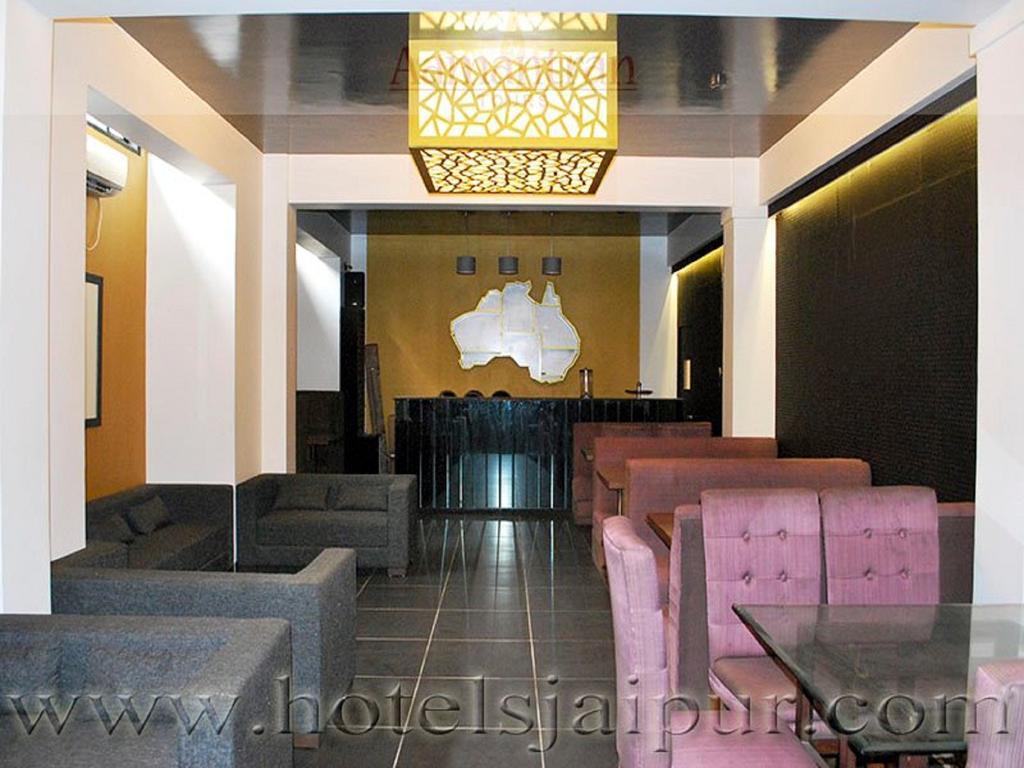 The Saneer Jaipur Hotell Exteriör bild