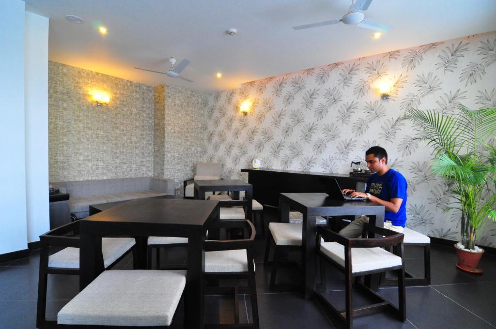 The Saneer Jaipur Hotell Exteriör bild
