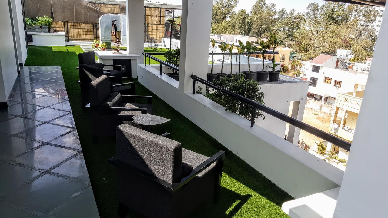 The Saneer Jaipur Hotell Exteriör bild