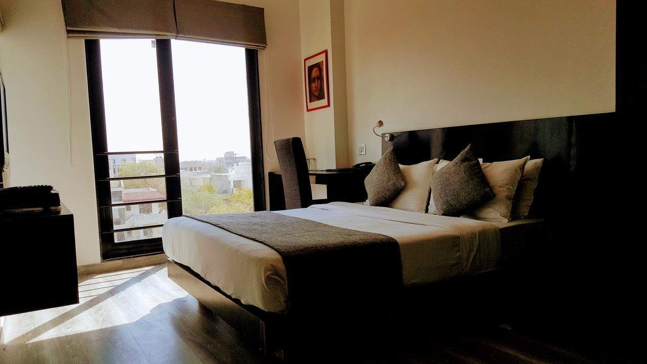 The Saneer Jaipur Hotell Exteriör bild